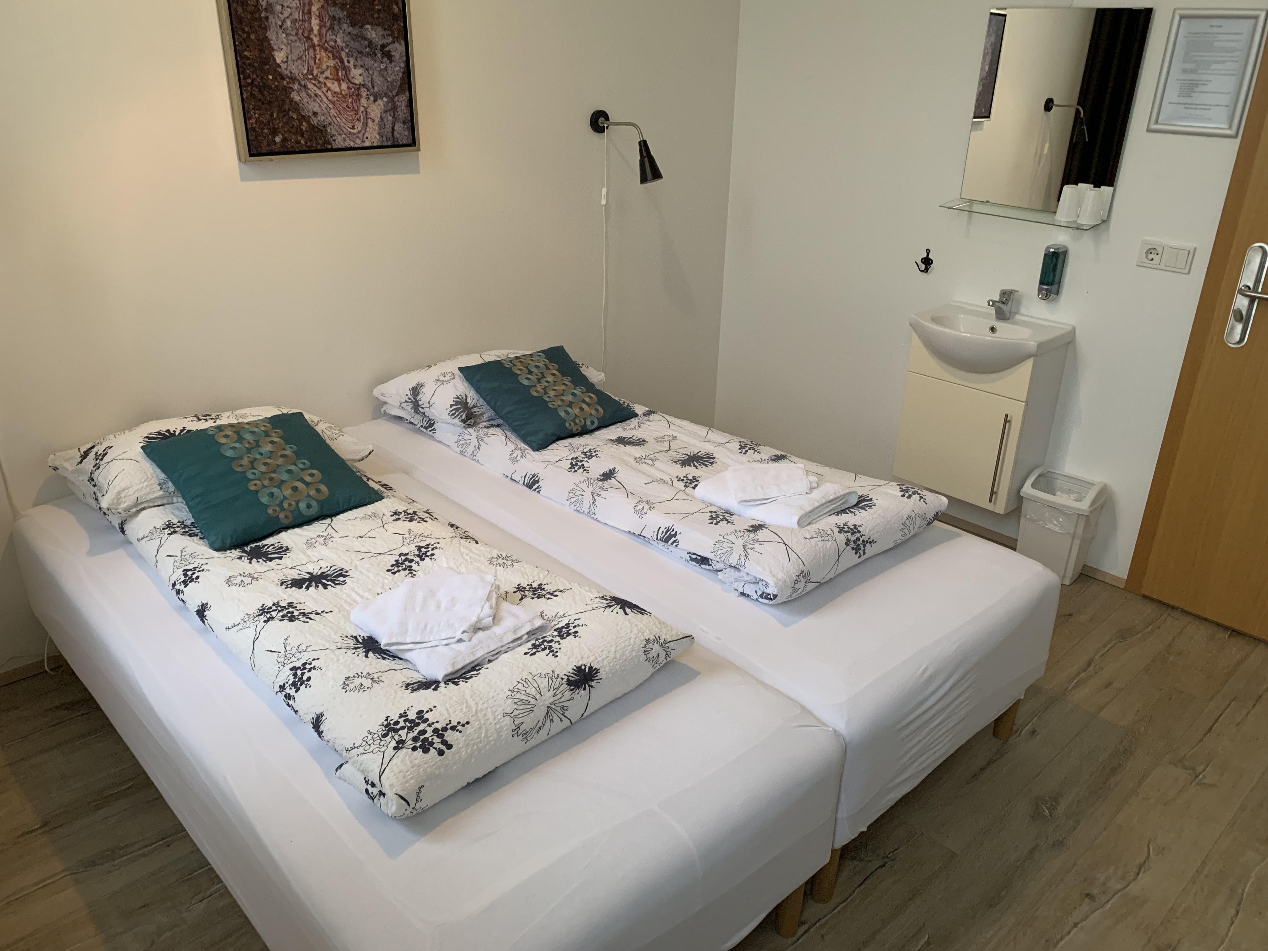 Welcome Riverside Guesthouse Hella Ngoại thất bức ảnh